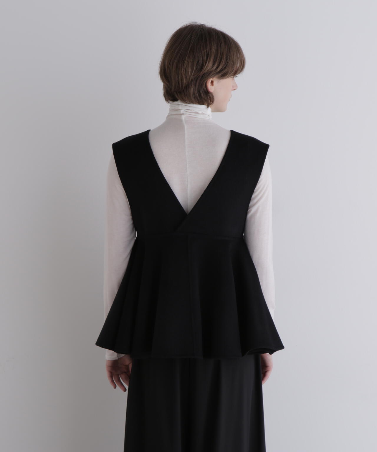 ピュアカシミアショートペプラムジレ | LE PHIL（ル フィル） ｜【公式