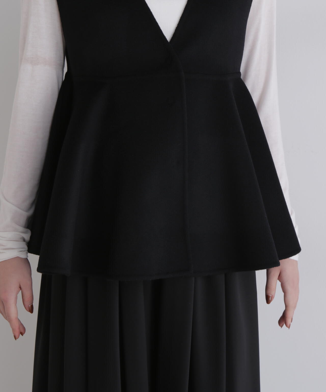 ピュアカシミアショートペプラムジレ | LE PHIL（ル フィル） ｜【公式