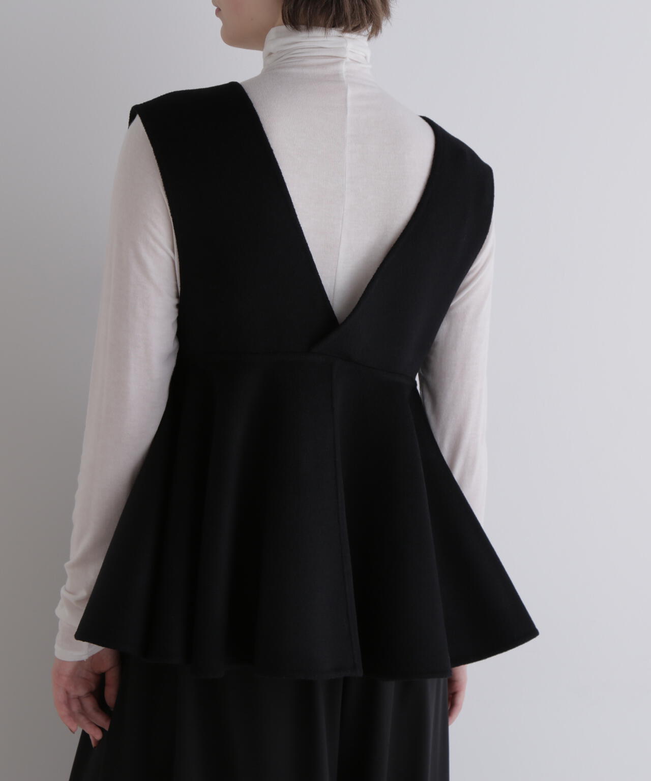 ピュアカシミアショートペプラムジレ | LE PHIL（ル フィル） ｜【公式