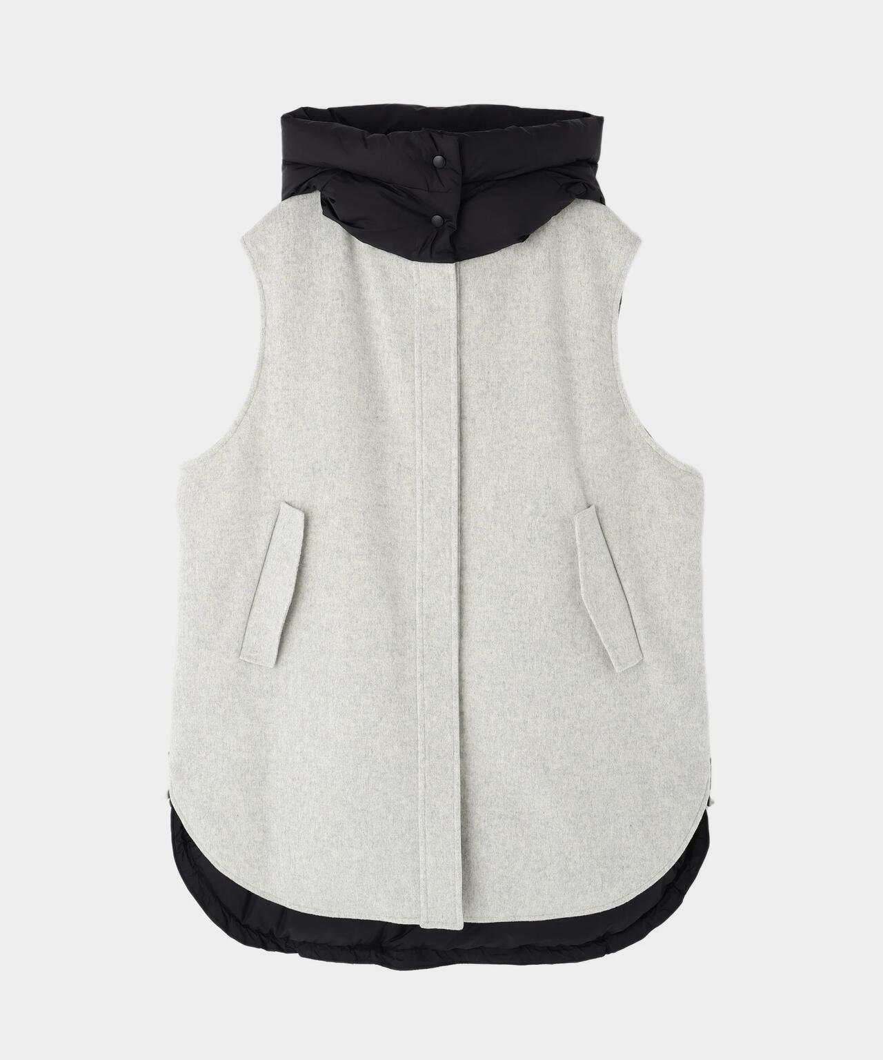 ⭐︎未使用LOU ANDREA⭐︎フード付。リバーシブルジレ　ダウン➕ファー ⭐︎未使用LOU ANDREA⭐︎フード付。リバーシブルジレ ダウン➕ファー