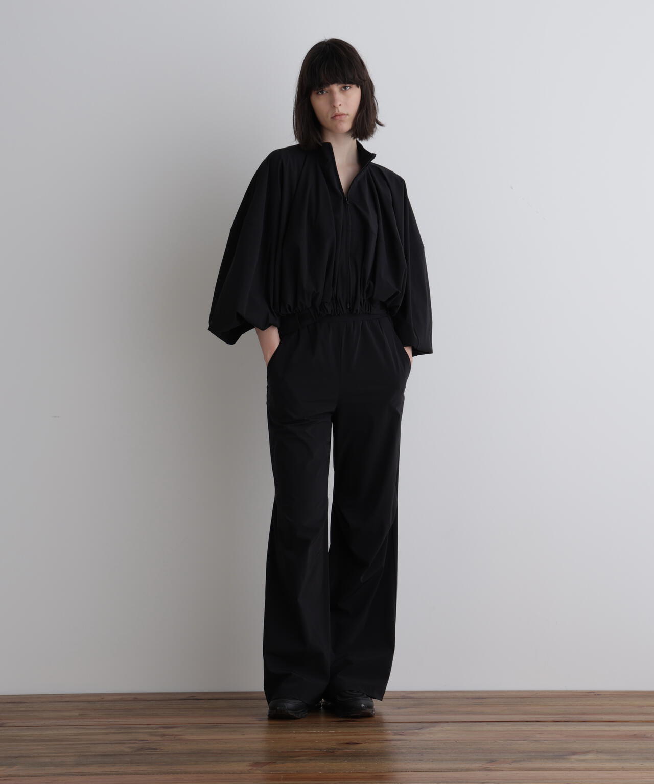 《LE PHIL SPORTS》ナイロンショート丈ブルゾン