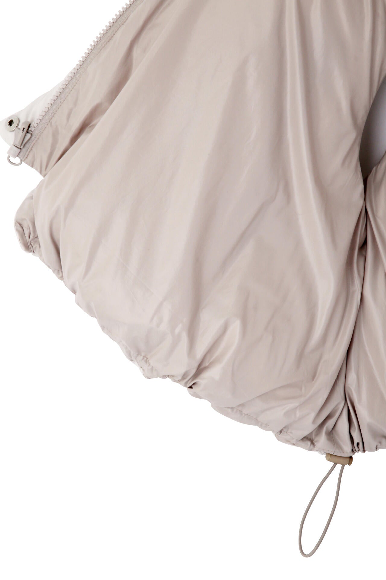 リバーシブルボリュームダウンベスト