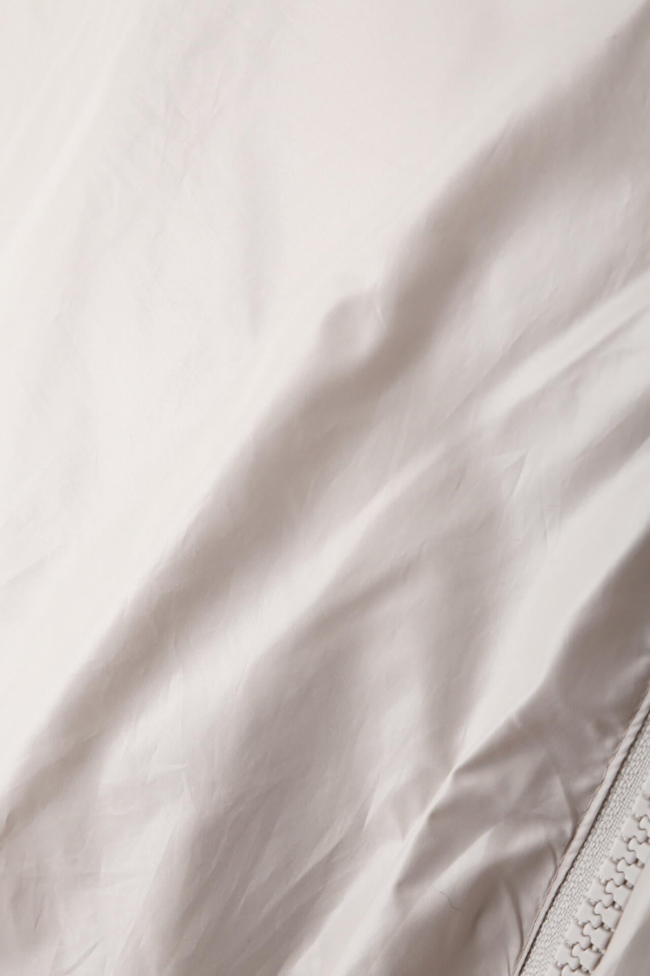 リバーシブルボリュームダウンベスト