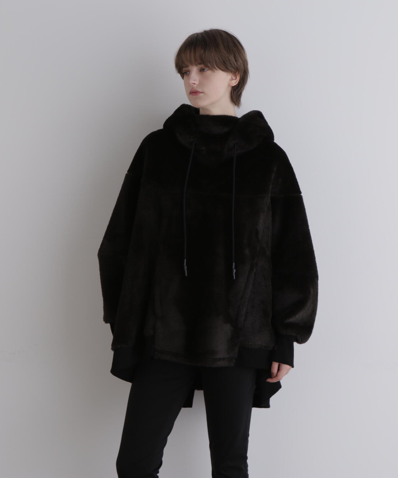 《LE PHIL SPORTS》フェイクファービッグフーディー