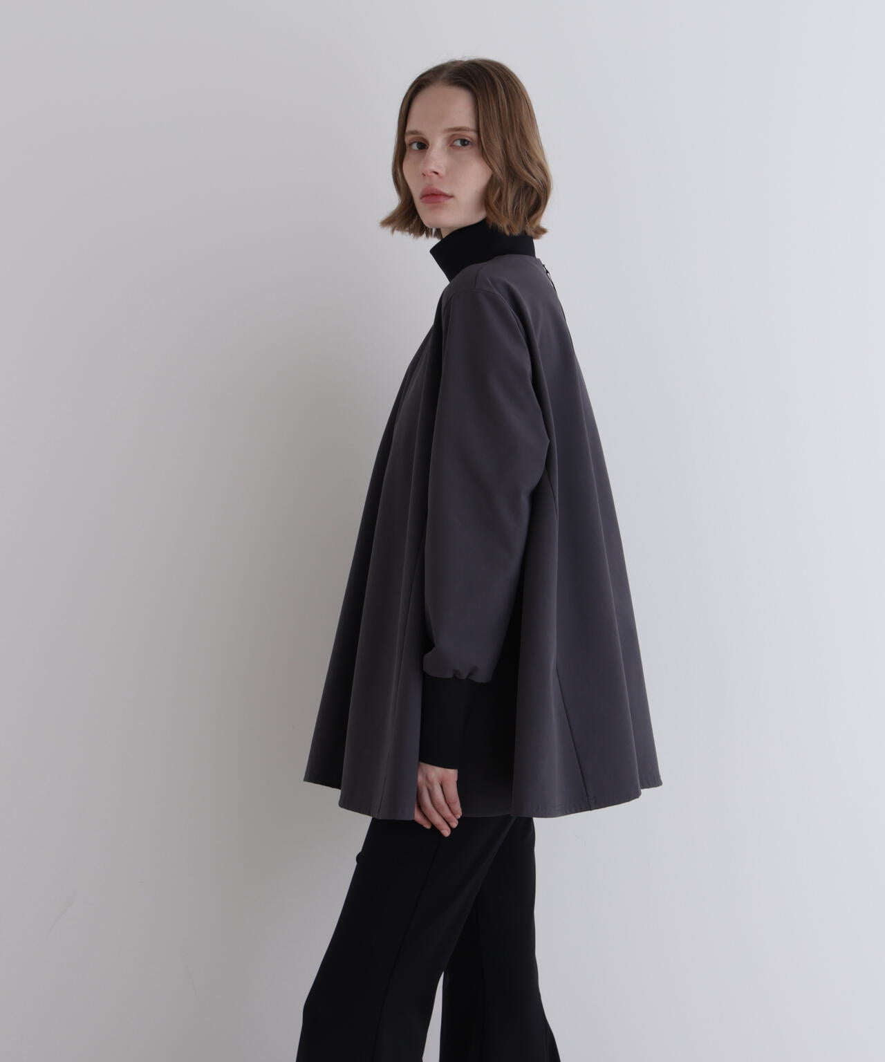 le phil ルフィル　バック　レース　ドッキングプルオーバー　ニット LE PHIL｜ル フィルのプルオーバー（ニット）通販｜ELLE SHOP (エル