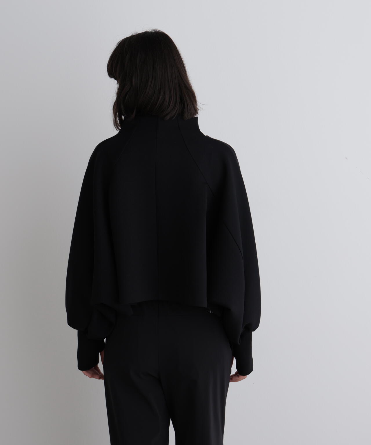 LE PHIL SPORTS》ライトダンボールショート丈プルオーバー | LE PHIL