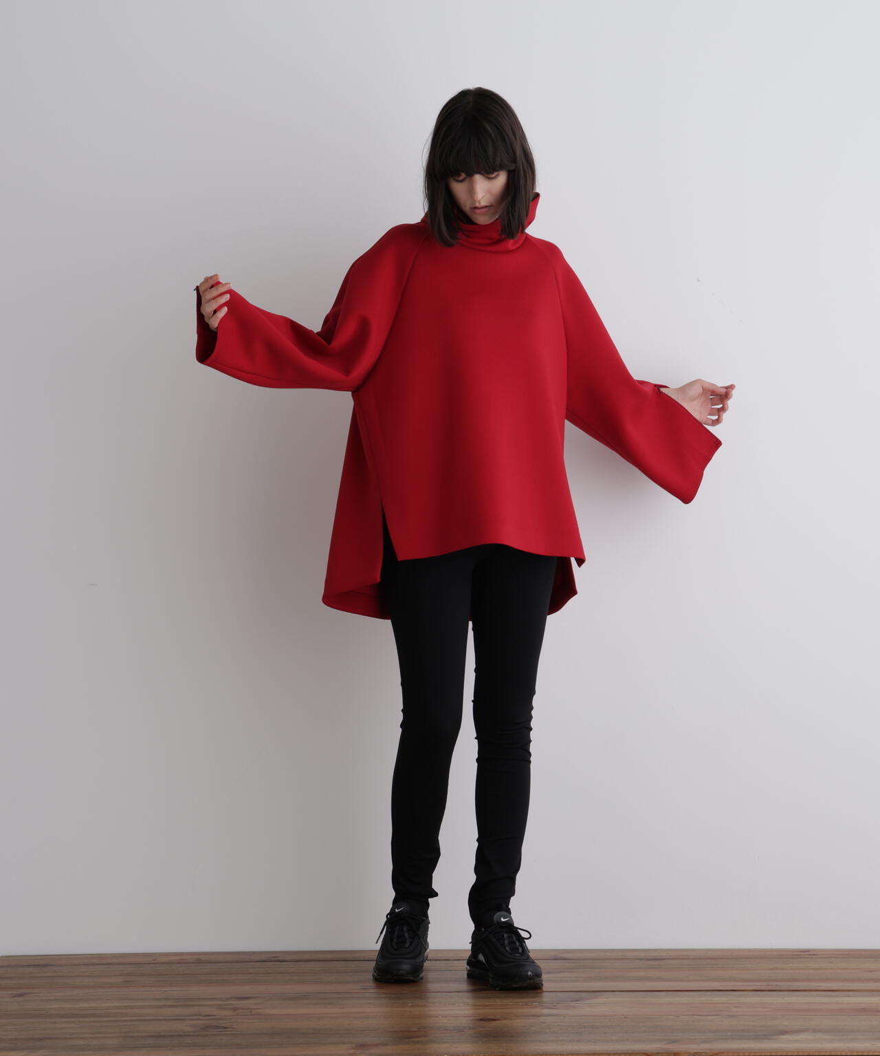 《LE PHIL SPORTS》ライトダンボールレタードプルオーバー