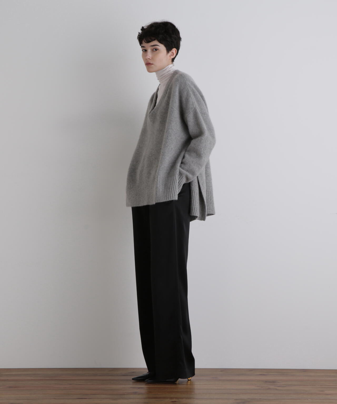 ＦＯＸ混Ｖネックニット