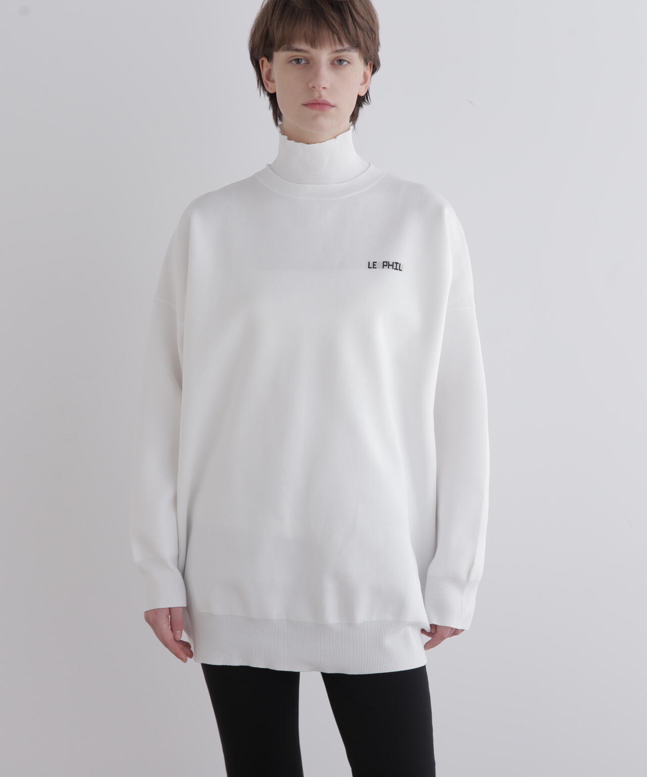 《LE PHIL SPORTS》レタードハイネックニット