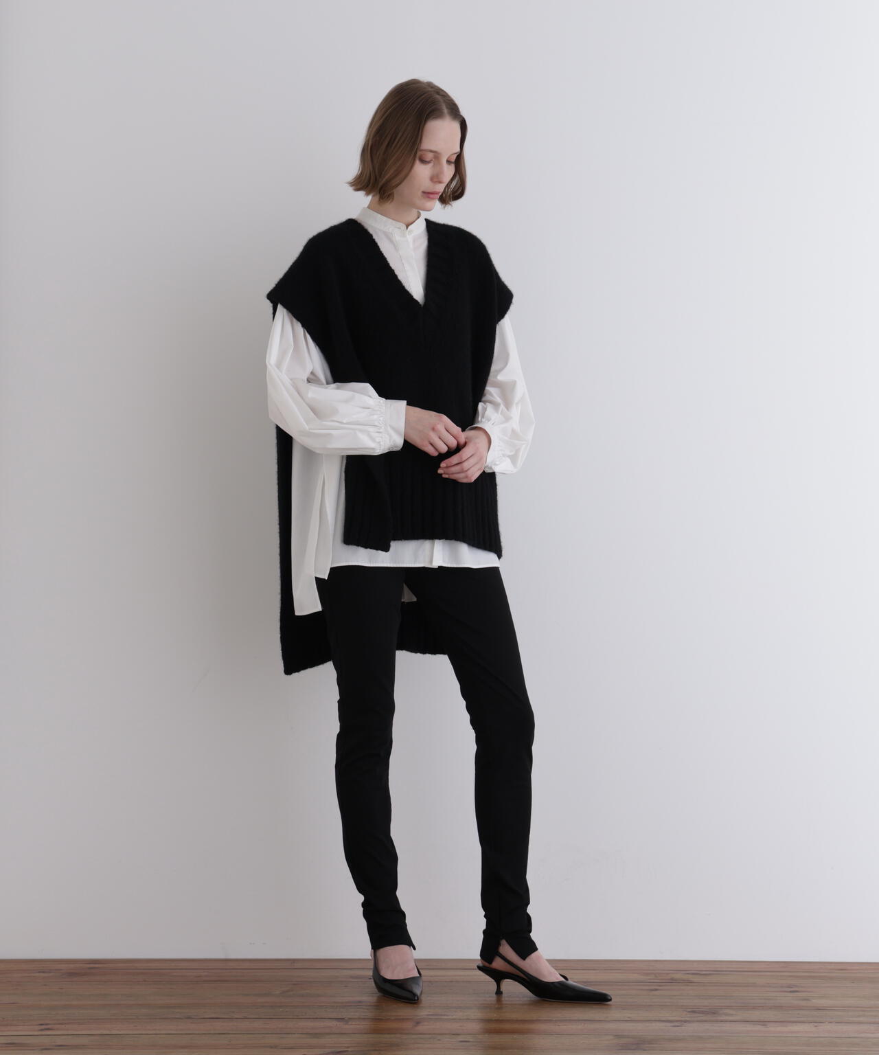 Ｖネックニットジレ