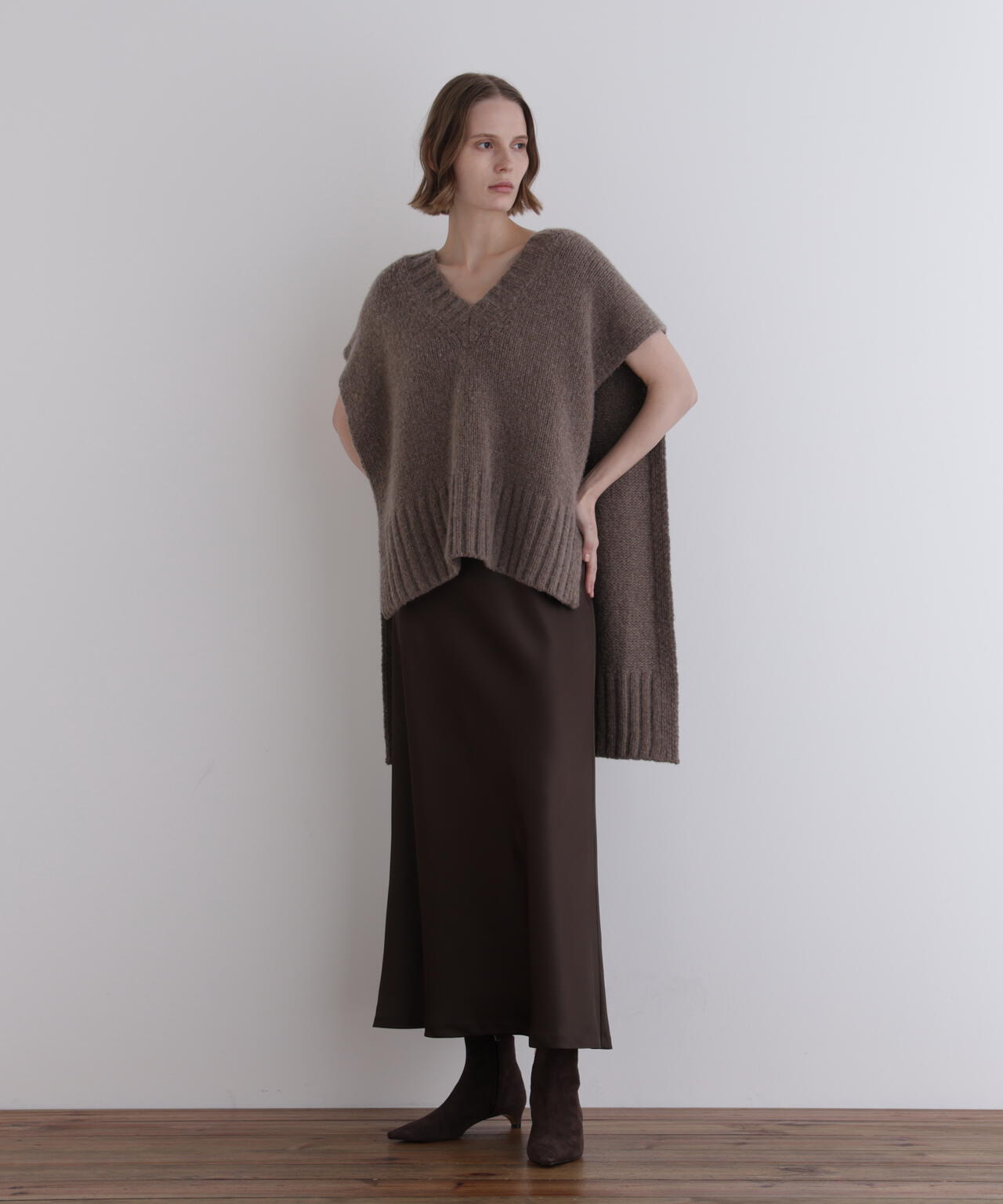 Ｖネックニットジレ