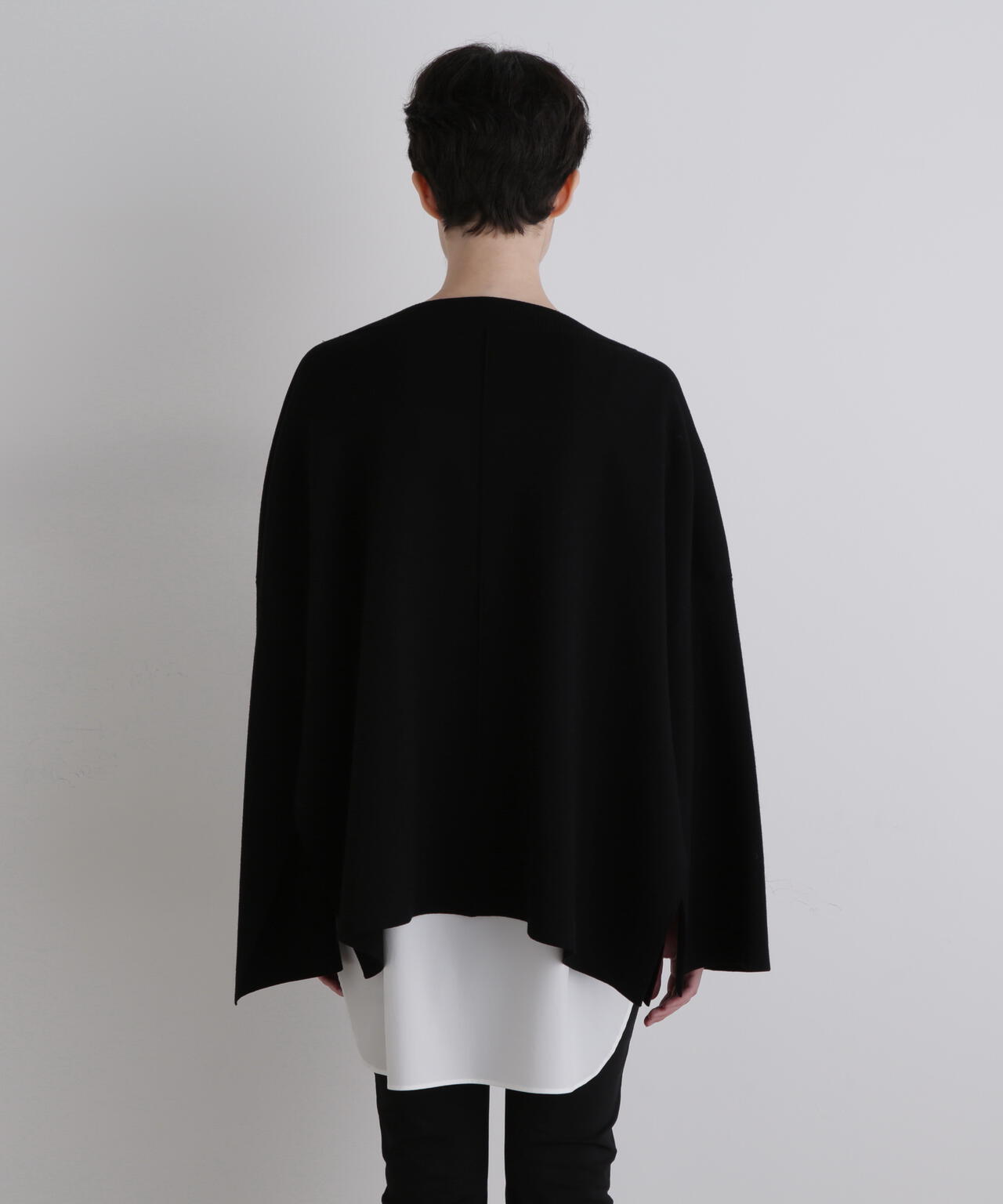 オーバーサイズニットケーププルオーバー | LE PHIL（ル フィル