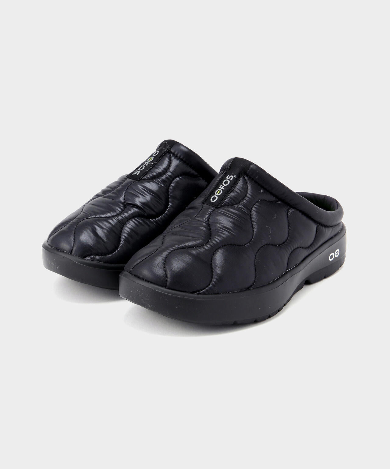 【OOFOS / ウーフォス】OOcOOzie Thermo Mule