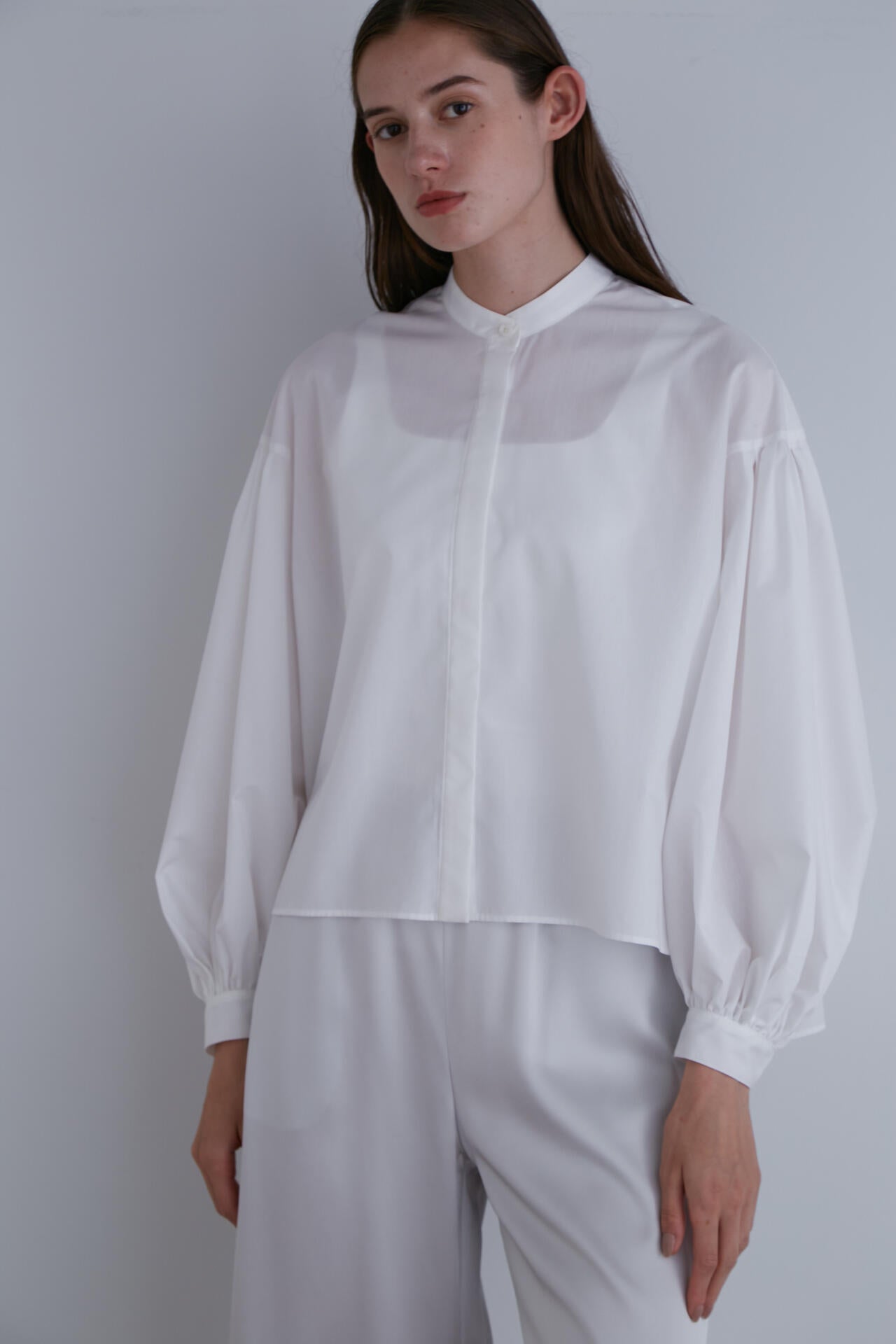 ショートタイプライターギャザーブラウス