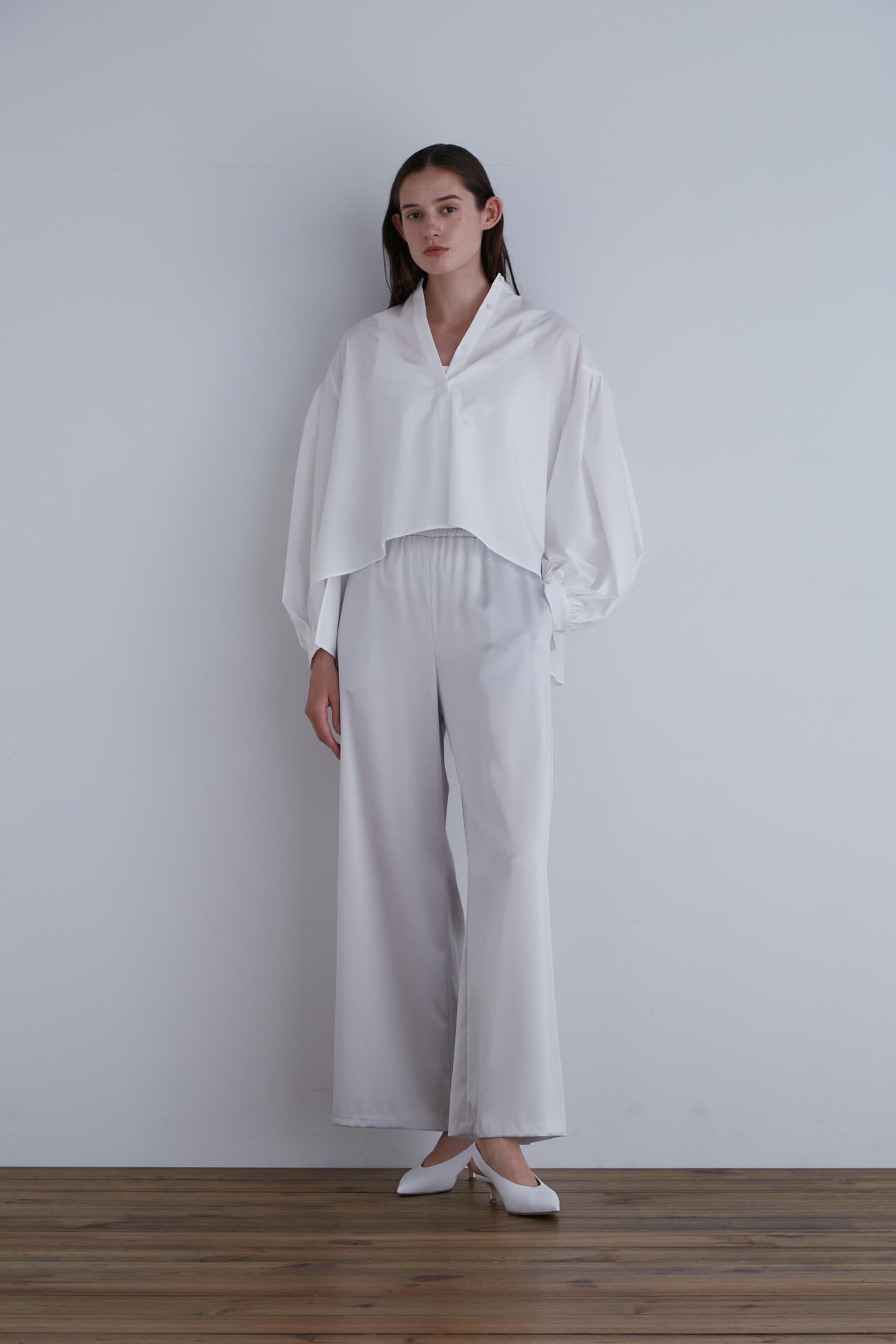 ショートタイプライターギャザーブラウス