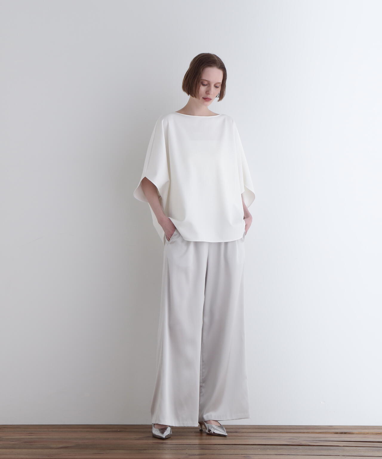 クラシックサテンパンツ