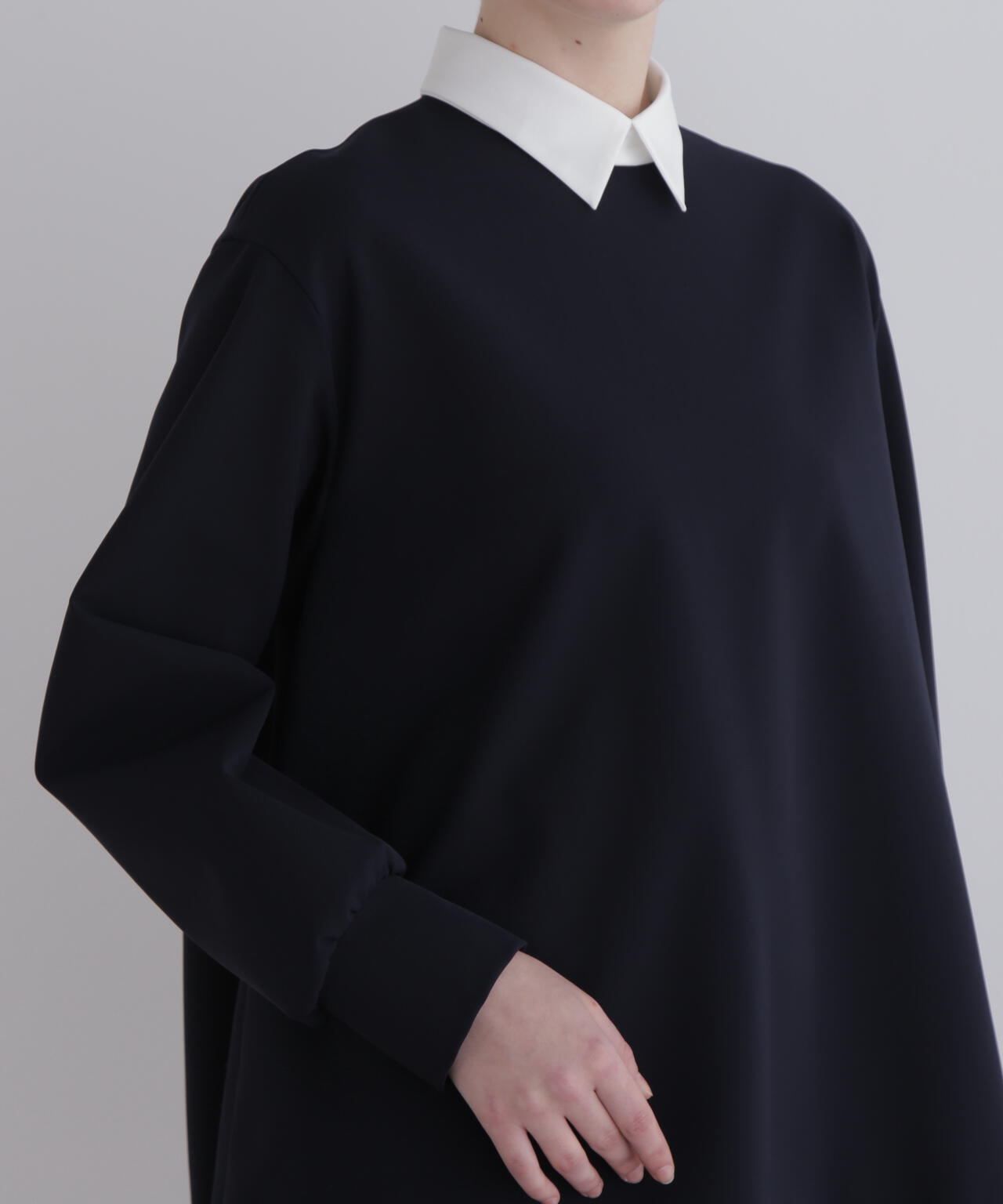 襟付きフリルブラウス