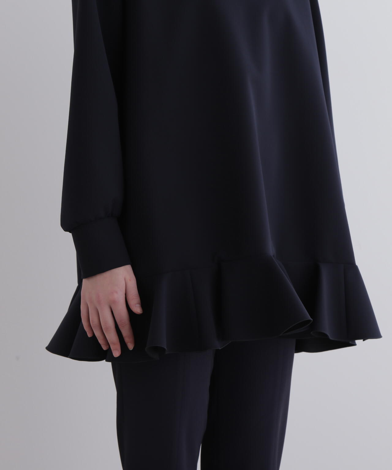 襟付きフリルブラウス