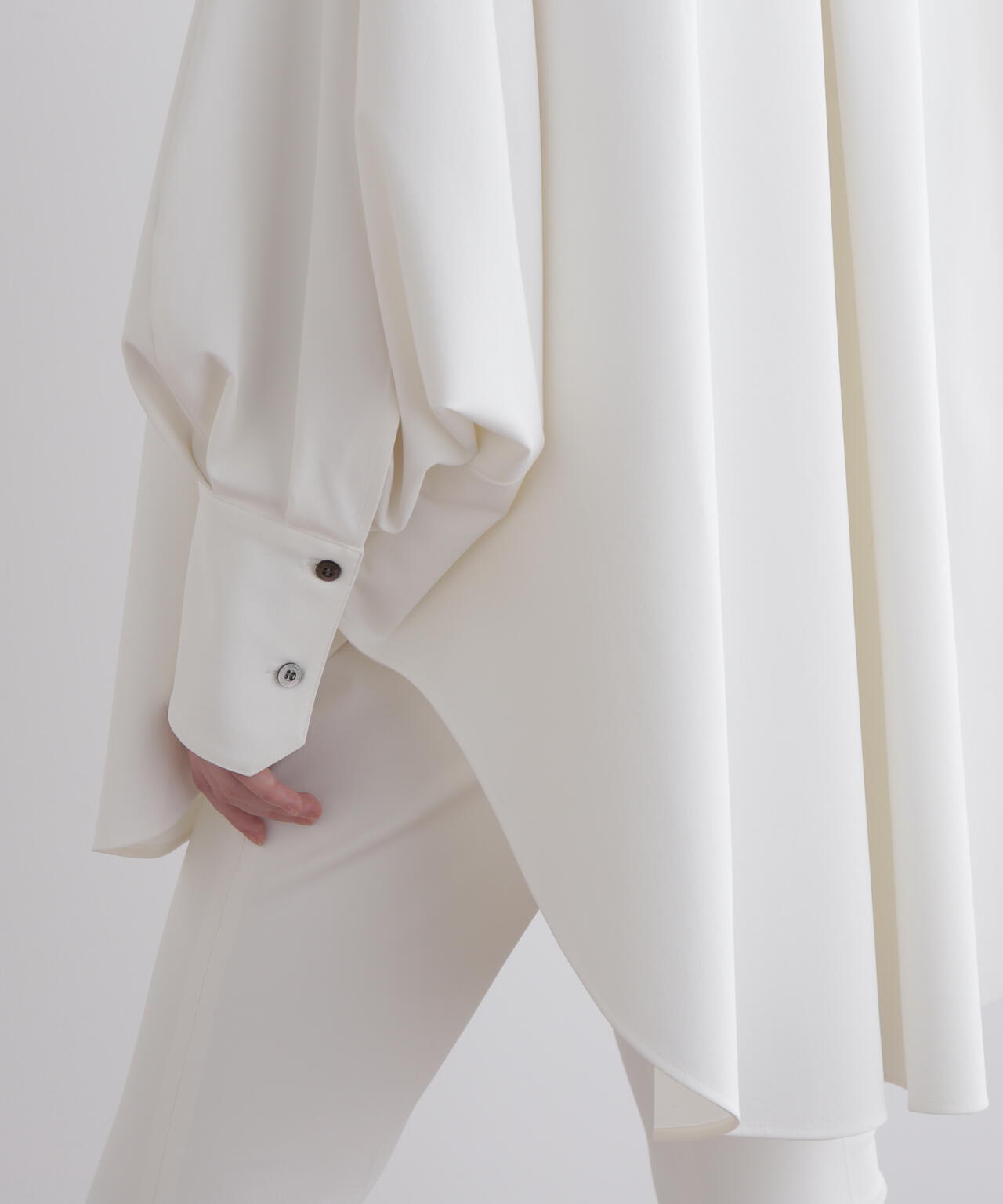 ストレッチオックスロングカフスブラウス | LE PHIL（ル フィル