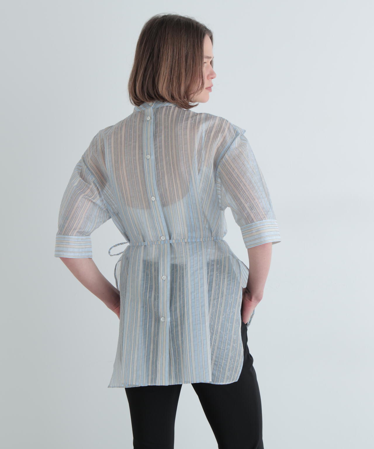 ストライプラッフルブラウス