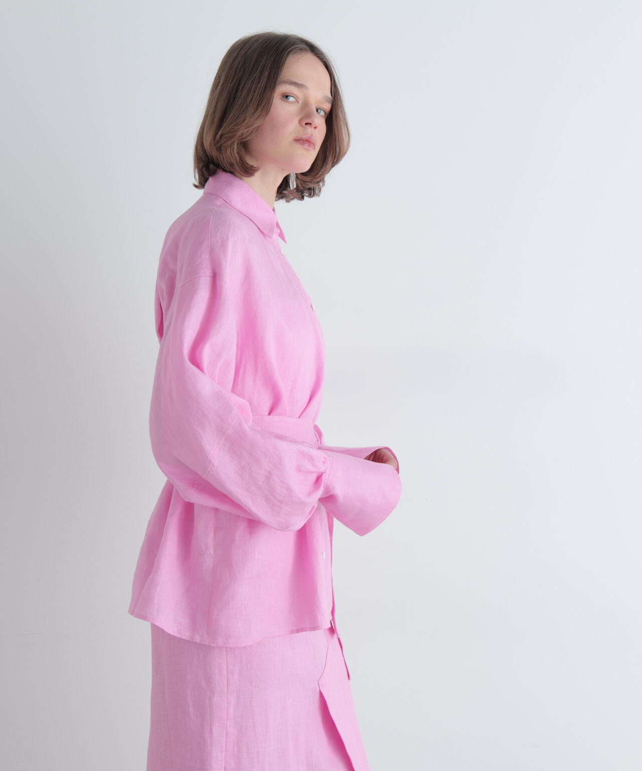 リネンブラウス