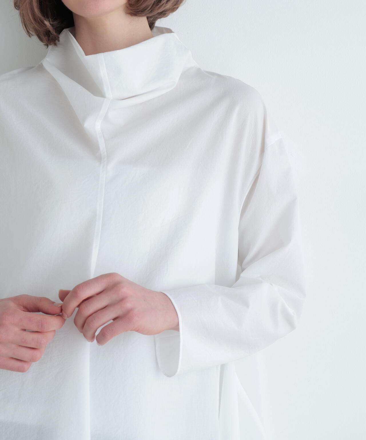 クールドットサイドヘムブラウス