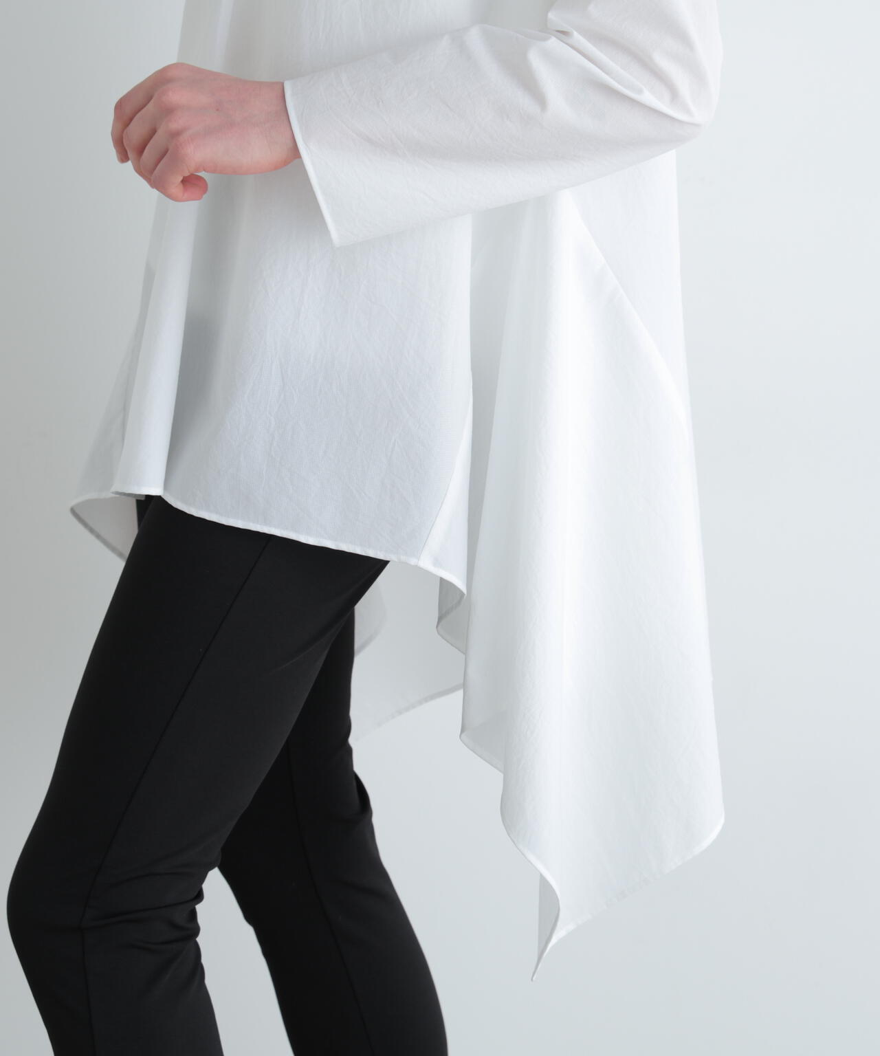 クールドットサイドヘムブラウス