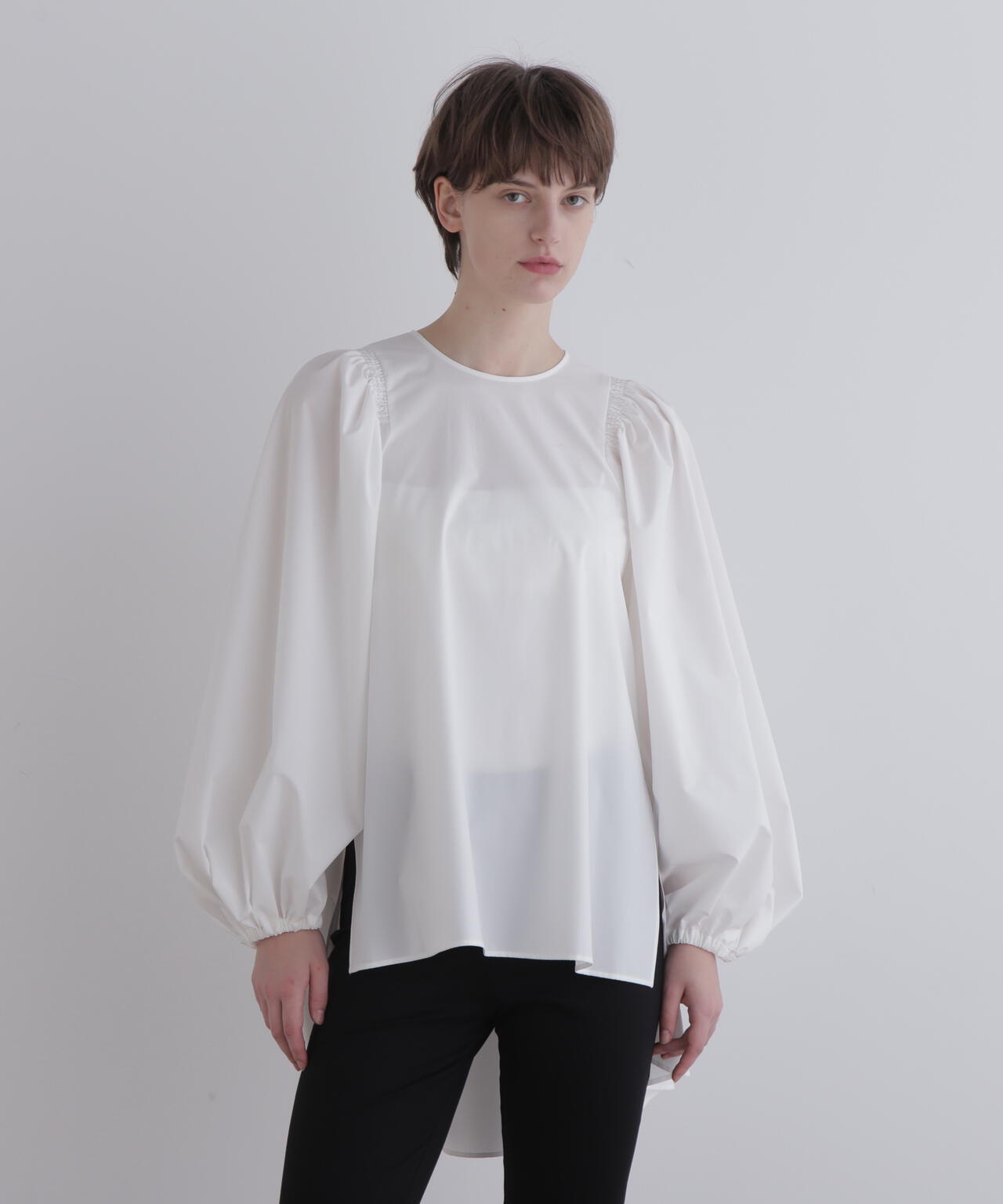 LE PHIL SOLOTEXブロードケープブラウス SOLOTEXブロードケープブラウス | LE PHIL（ル フィル） ｜【公式