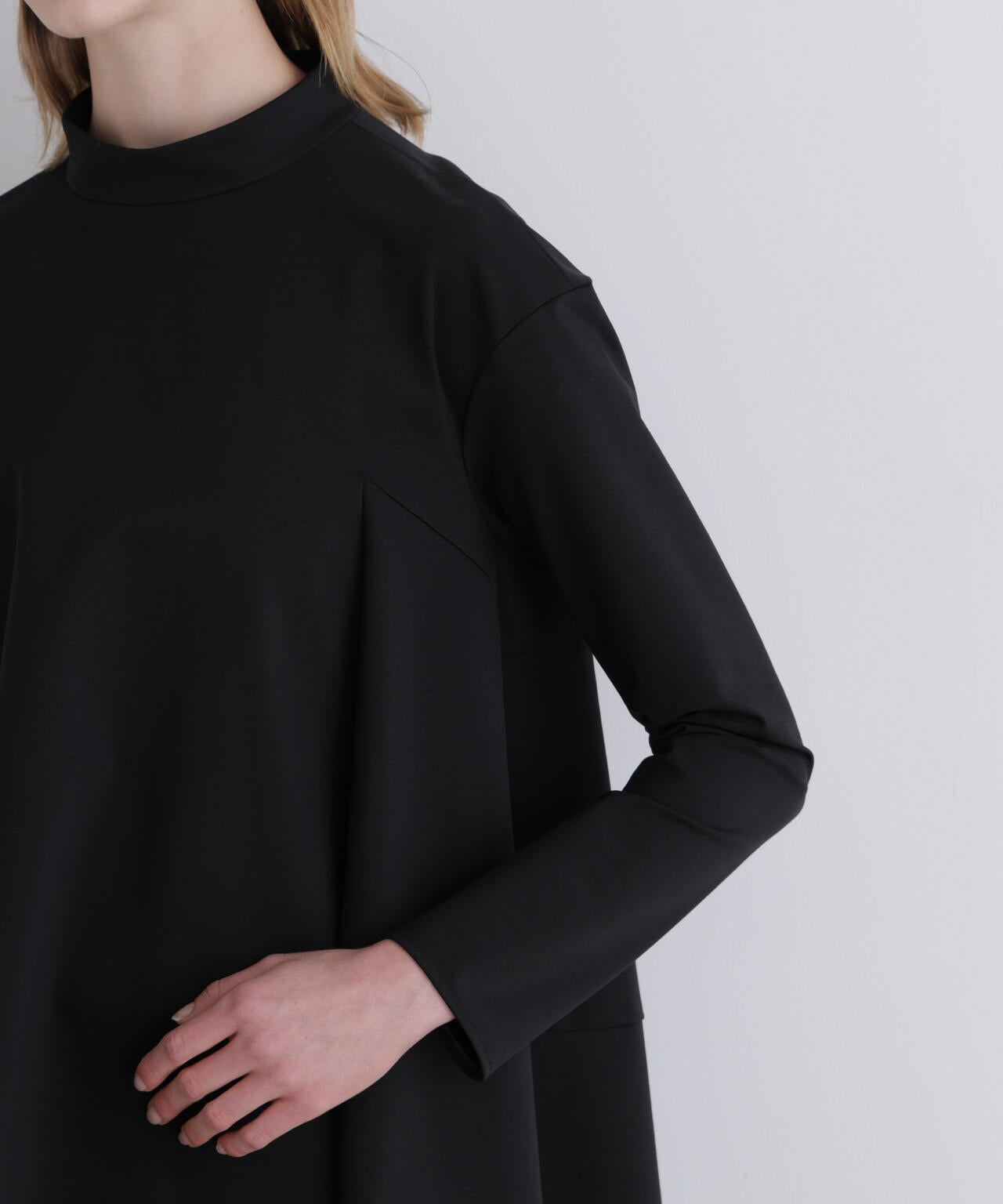 ハイストレッチポンチスタンドカラーブラウス | LE PHIL（ル フィル