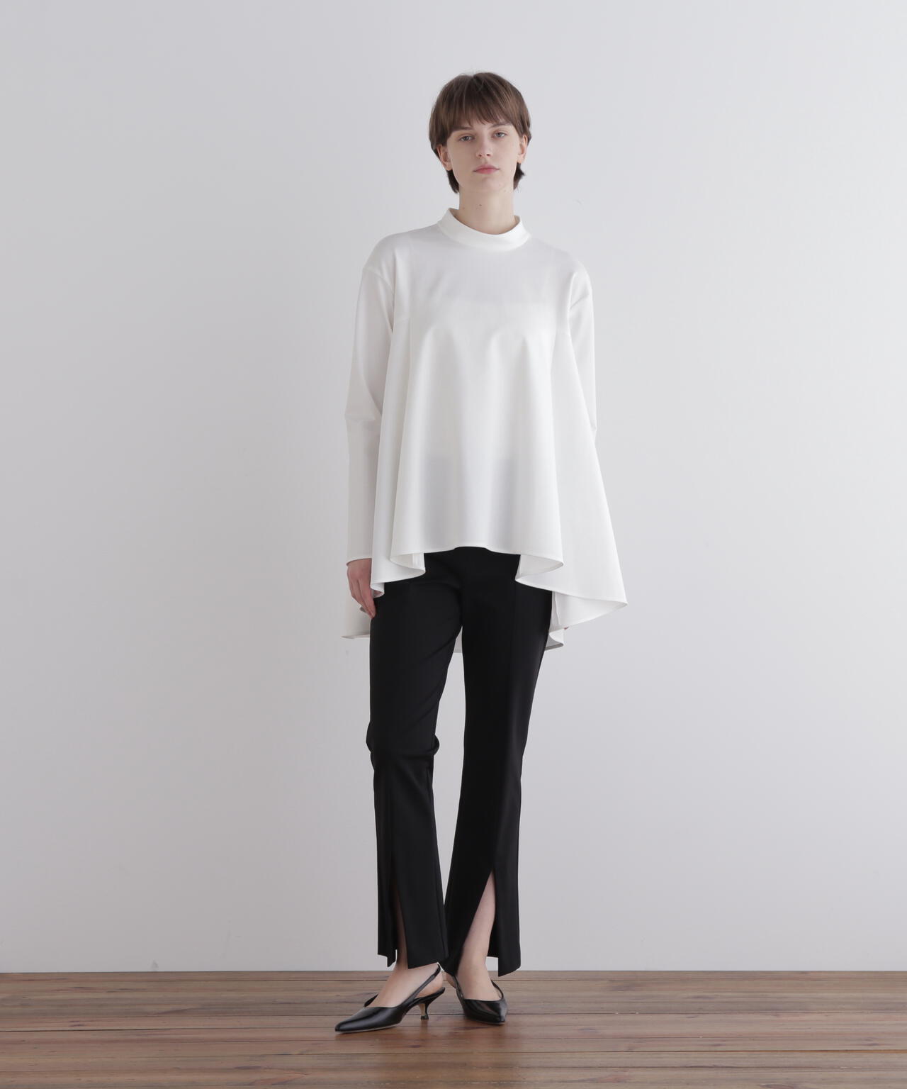 ハイストレッチポンチスタンドカラーブラウス