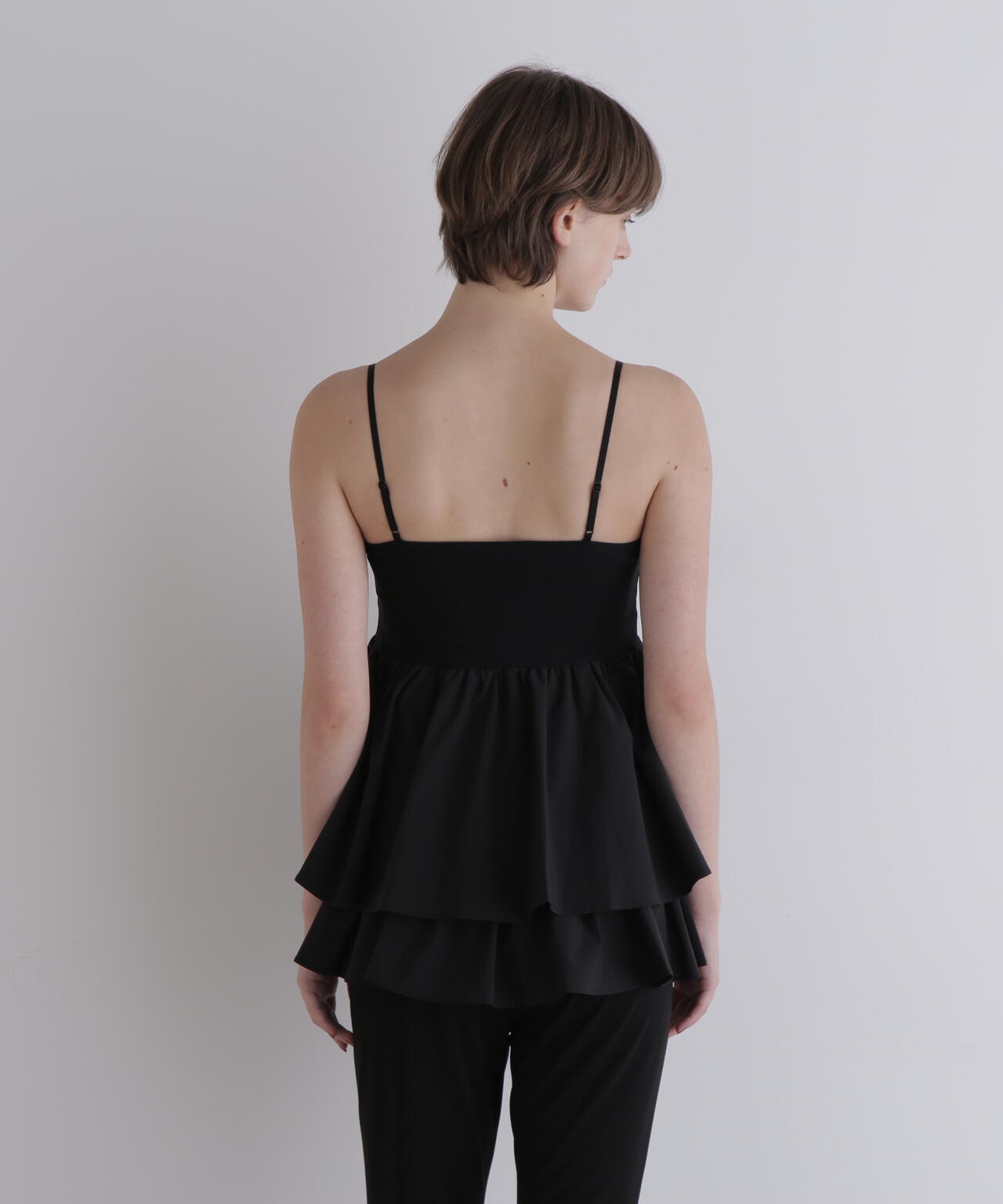 新品未使用　LATUI ATELIER フリル付きブラックキャミソール フリルキャミソール | LE PHIL（ル フィル） ｜【公式】通販mix.tokyo