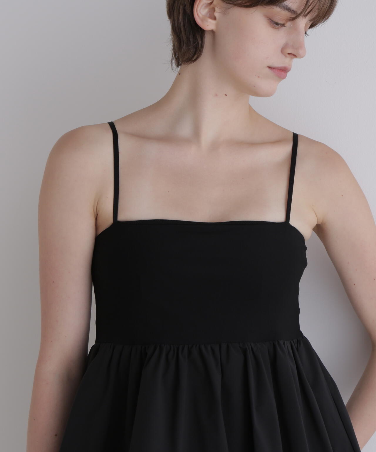 フリルキャミソール