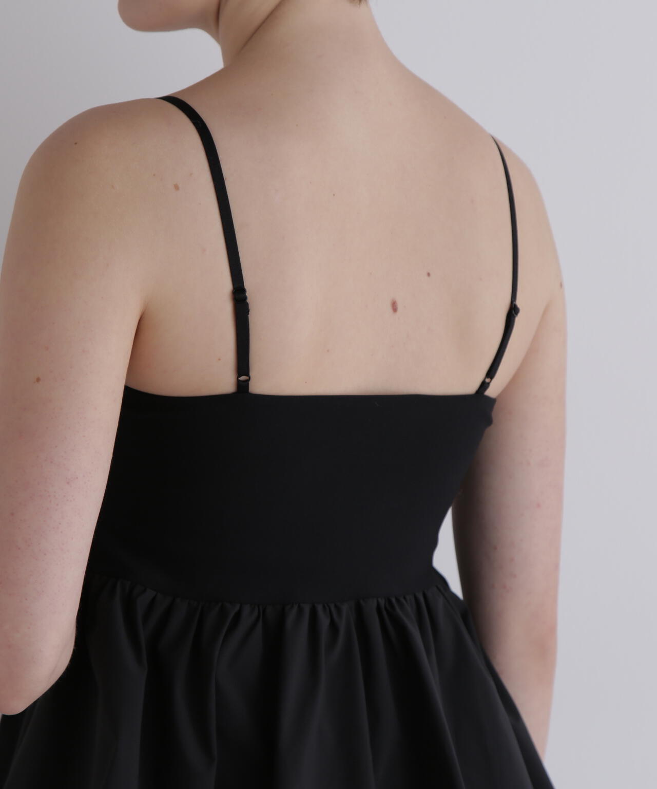 フリルキャミソール