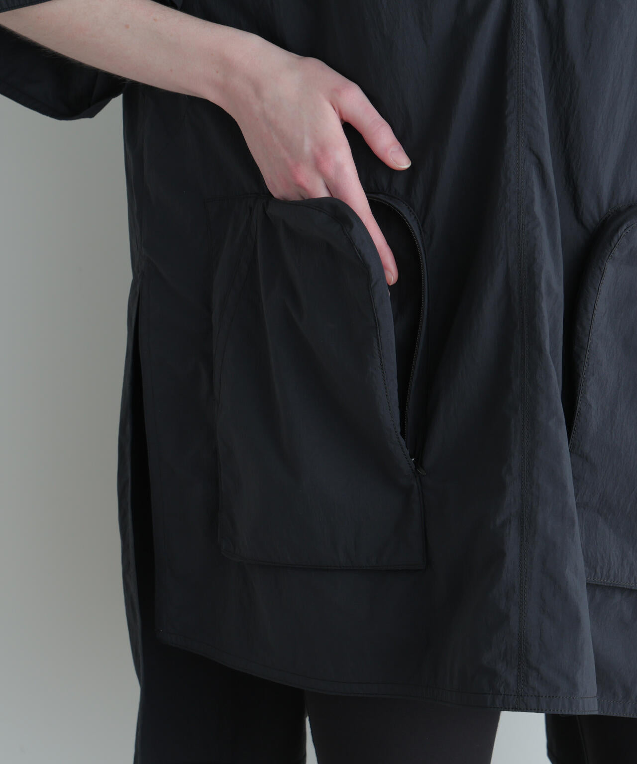 《LE PHIL SPORTS》タフタＴシャツジレ