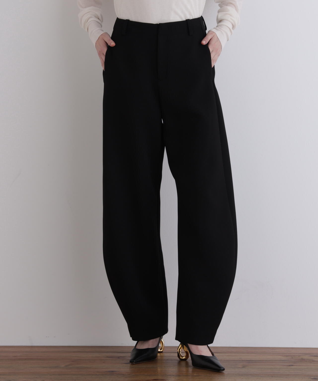 【美品】フィルマム　パンツ　黒 トリプルクロスカーブパンツ | LE PHIL（ル フィル） ｜【公式】通販