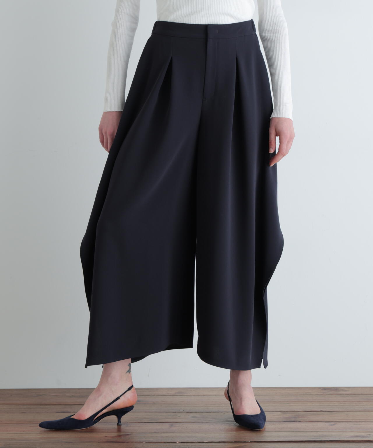 美品　LE PHIL ルフィル ダブルクロステーパードパンツ ネイビー　2 ダブルクロススクエアパンツ | LE PHIL（ル フィル） ｜【公式】通販