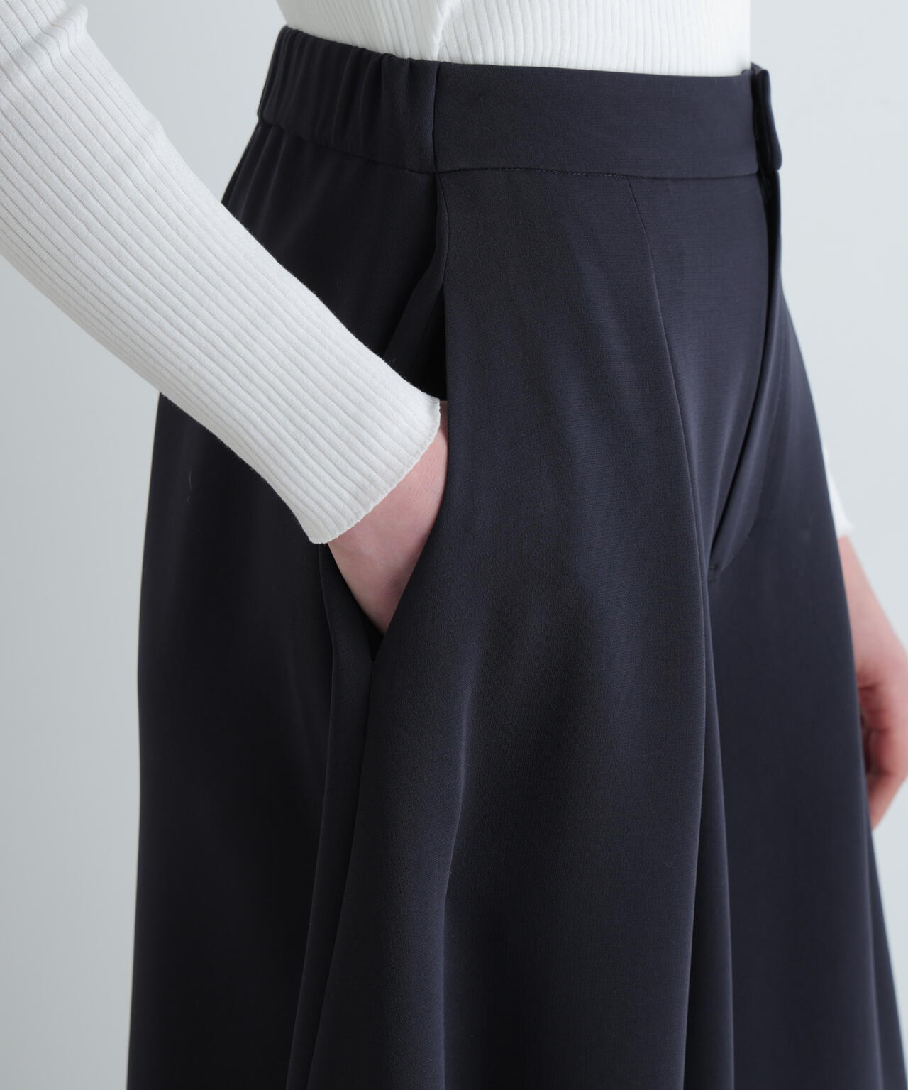 ダブルクロススクエアパンツ