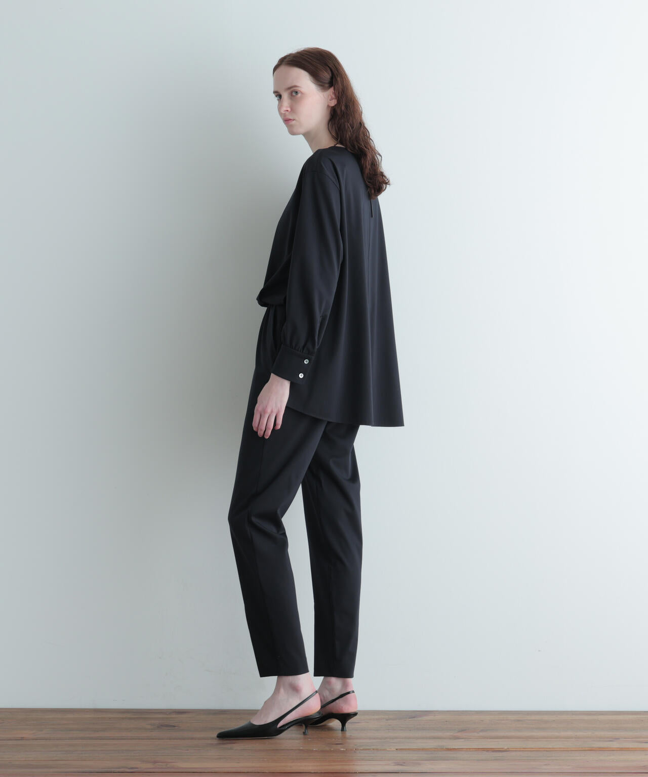 コンパクトポンチコンビネゾン