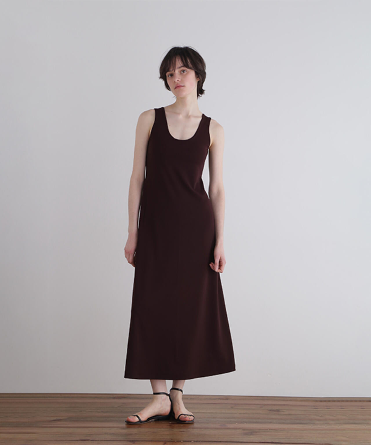 カップインＵネックドレス