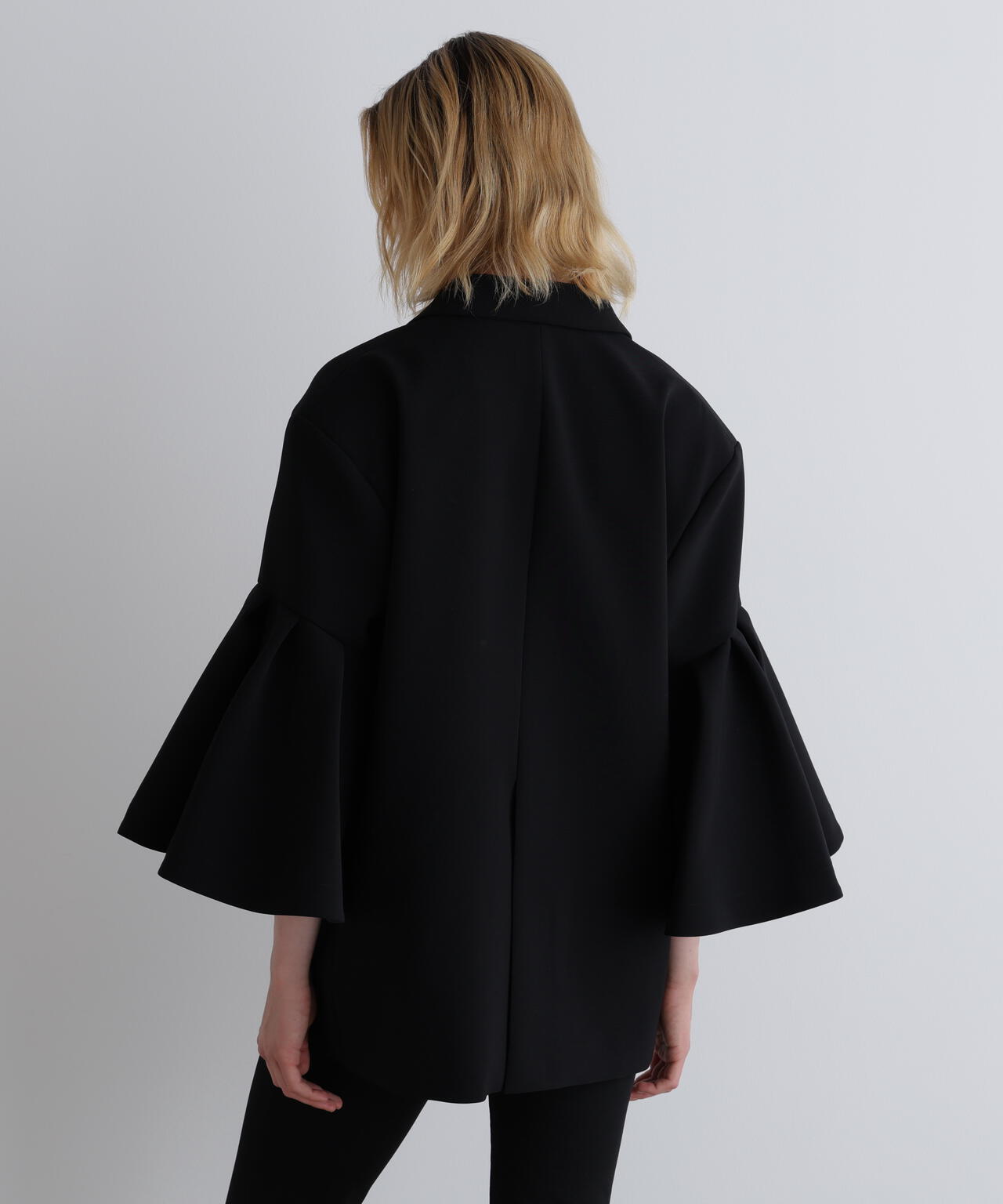 コンフォートダブルクロスフレア袖ジャケット | LE PHIL（ル フィル