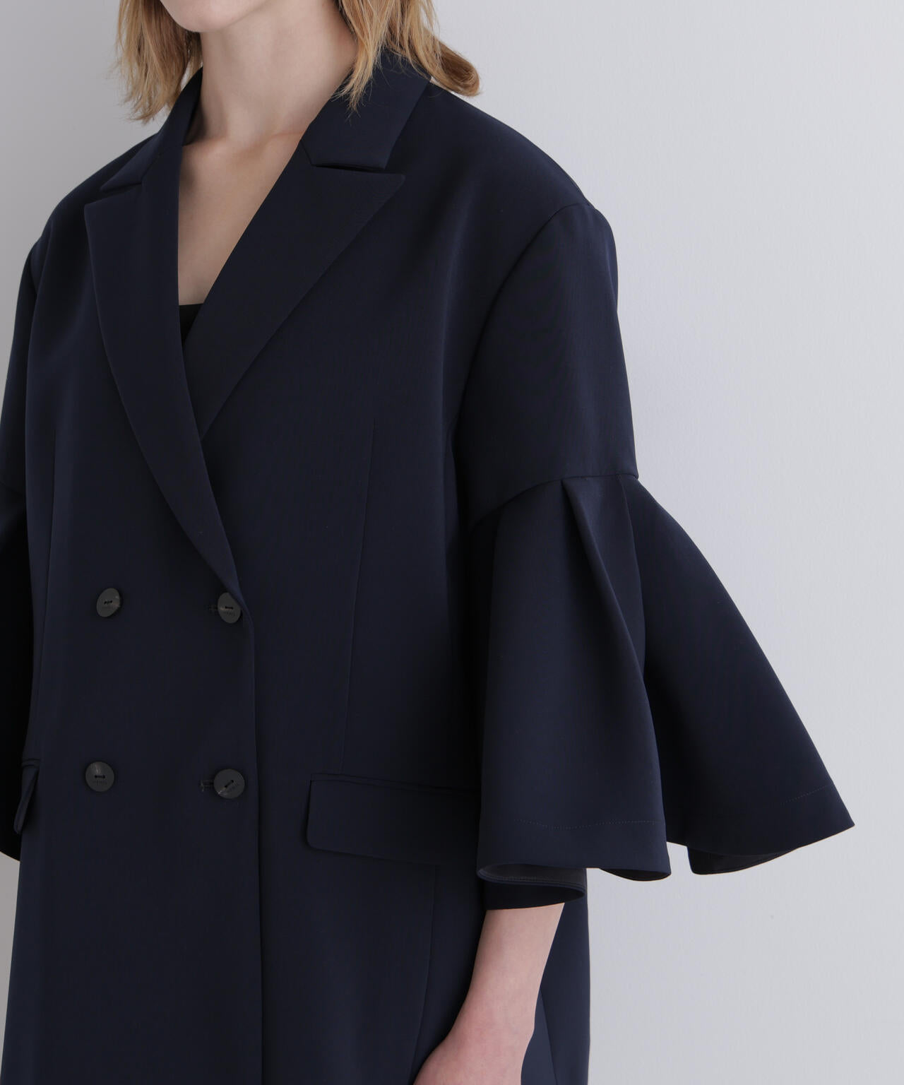 コンフォートダブルクロスフレア袖ジャクット | LE PHIL（ル フィル