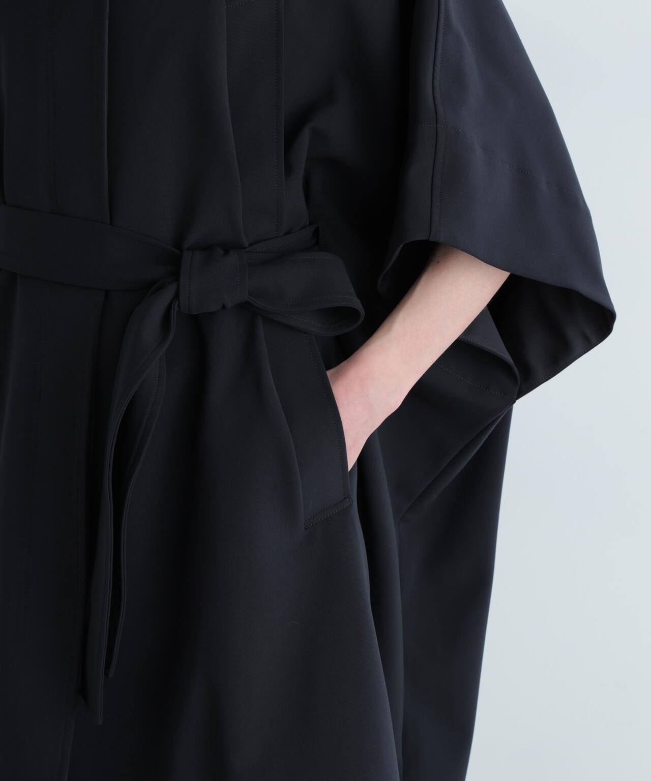 ダブルクロスケープコート