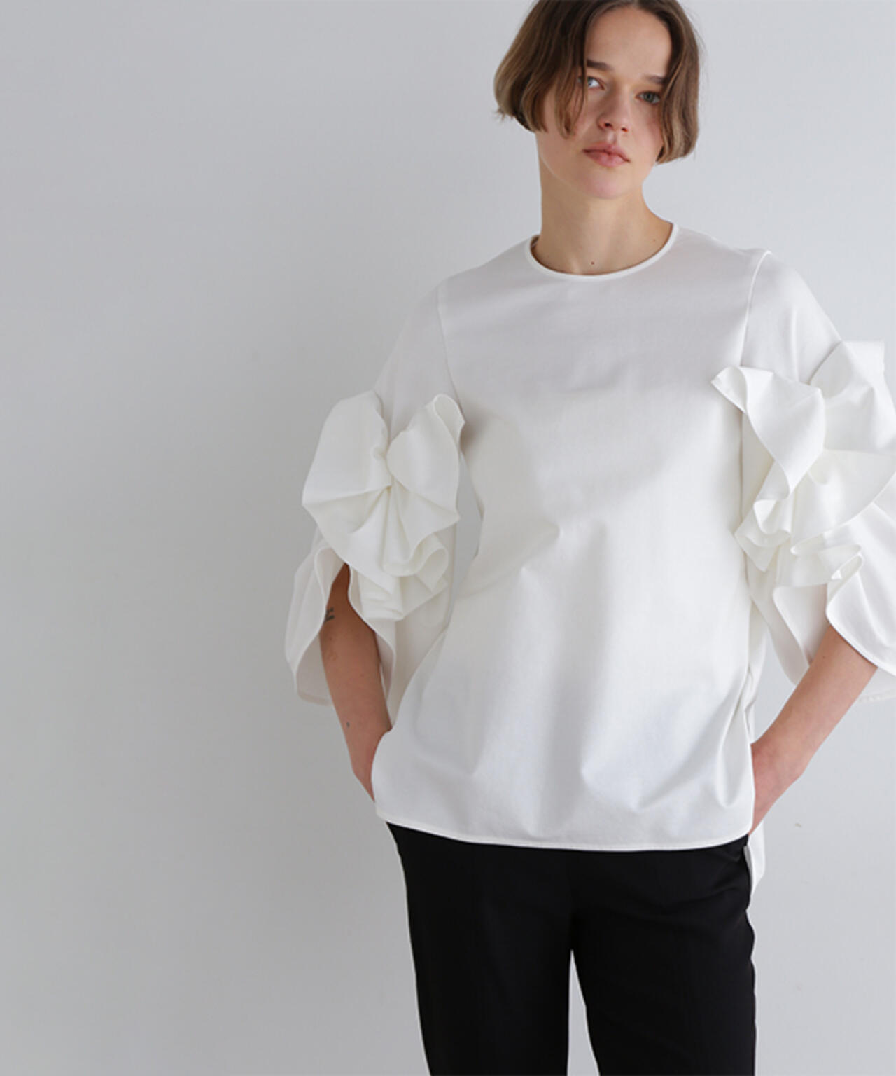 【最終価格】ルフィル　ハイストレッチポンチカットソー　ホワイト ハイストレッチポンチカットソー | LE PHIL（ル フィル） ｜【公式