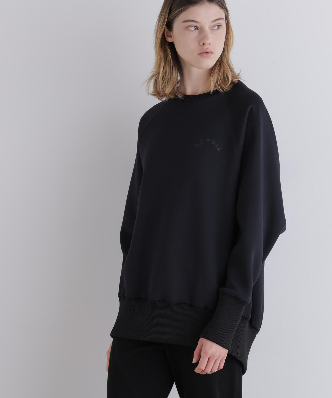 《LE PHIL SPORTS》ダンボールオーバーサイズプルオーバー