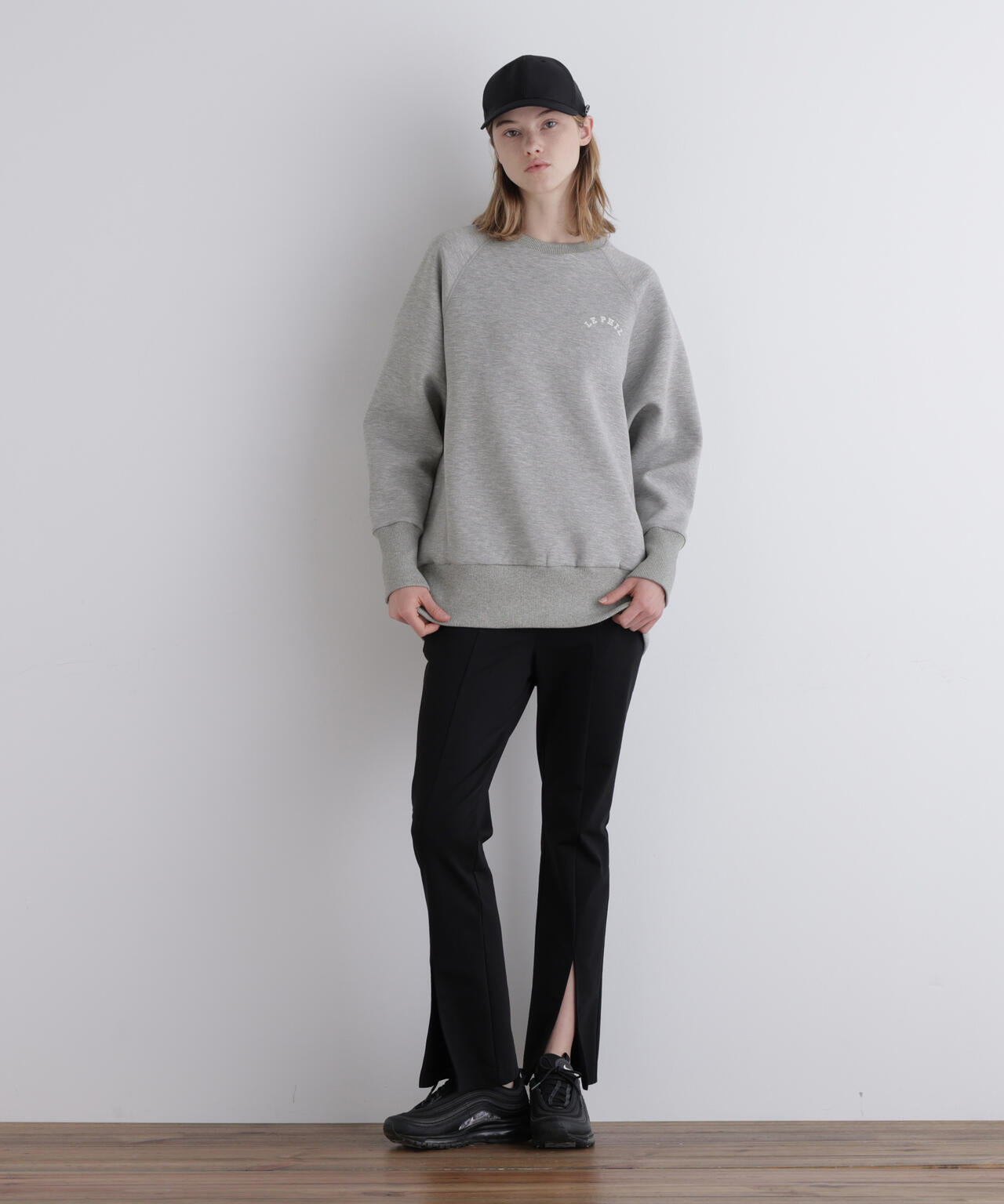 LE PHIL SPORTS》ダンボールオーバーサイズプルオーバー | LE PHIL（ル