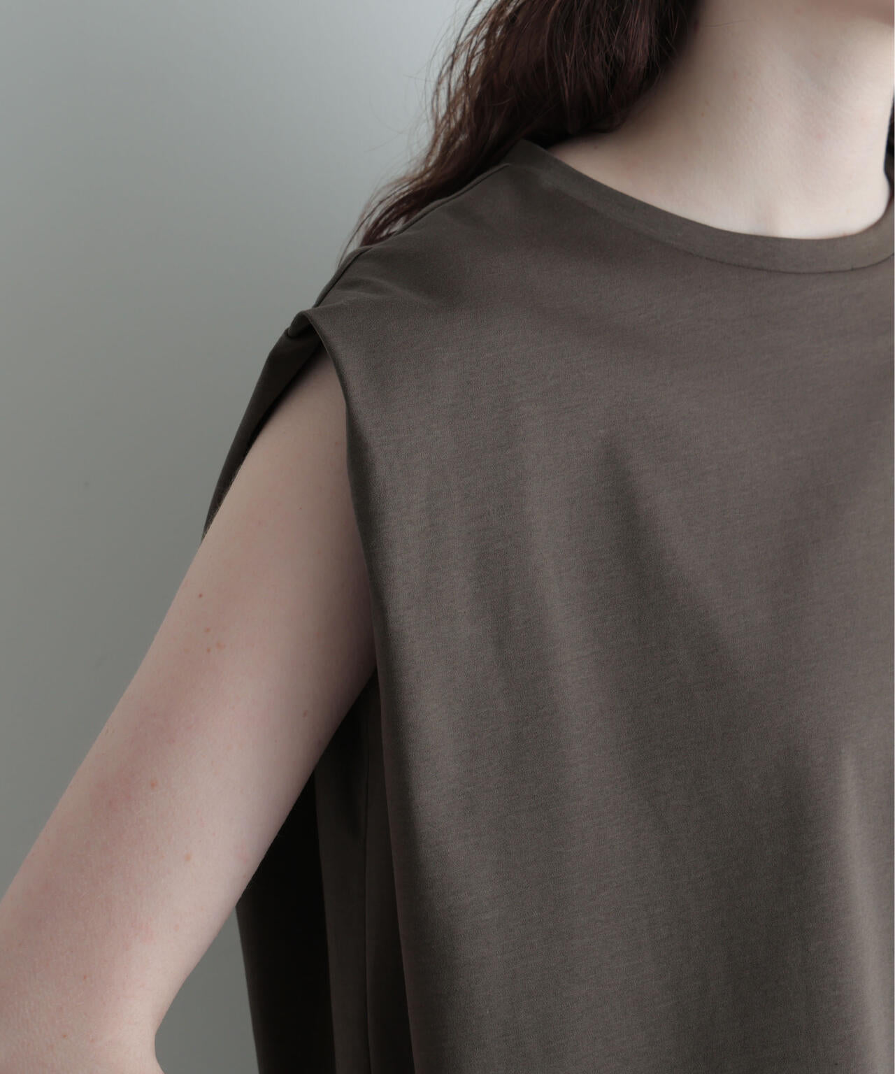 シルキースムースノースリーブT