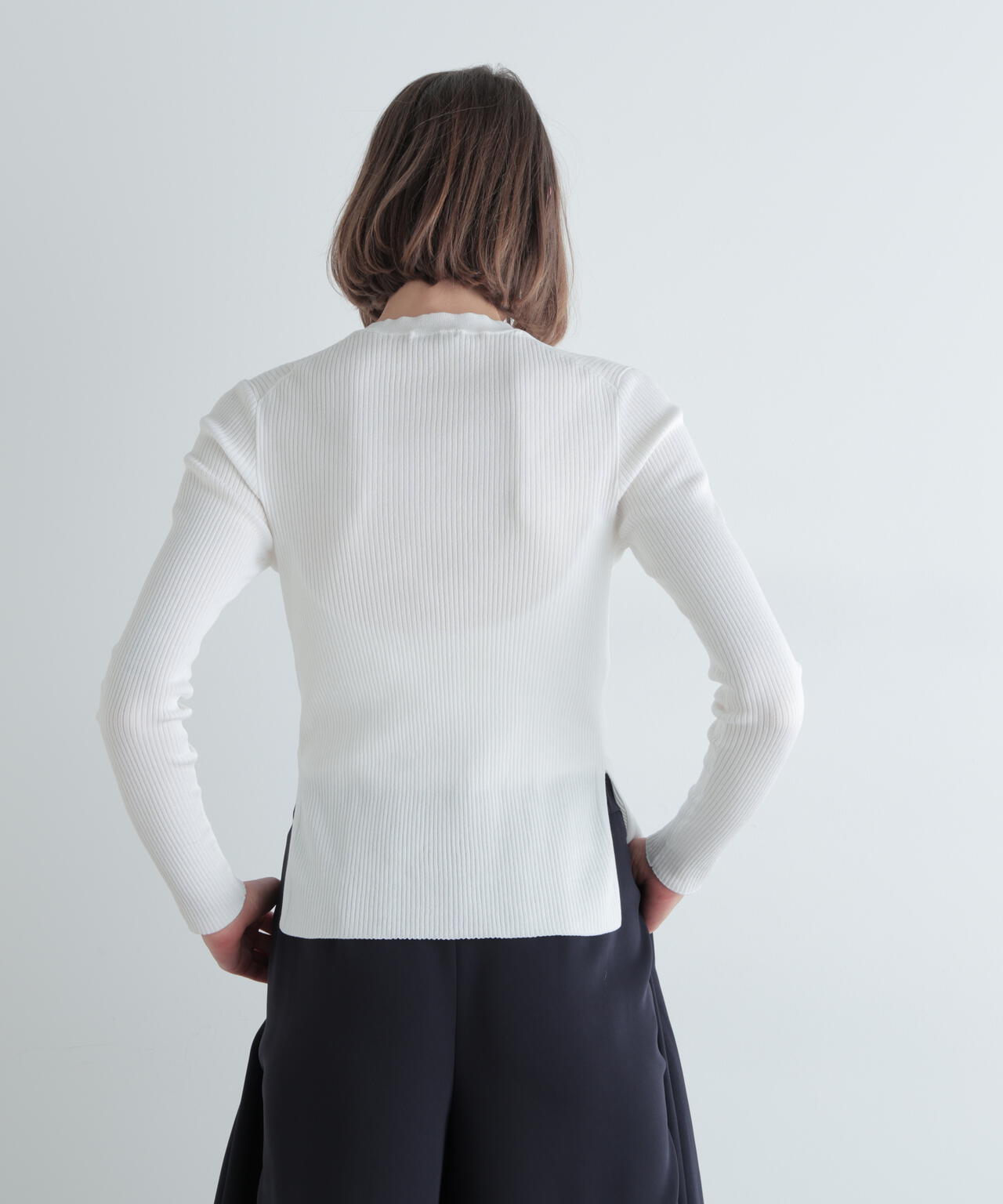 長袖シアーニット