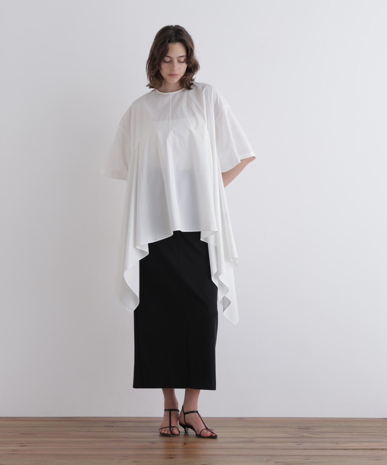 身長175ｃｍ　B83　W61　H88 着用サイズ：F