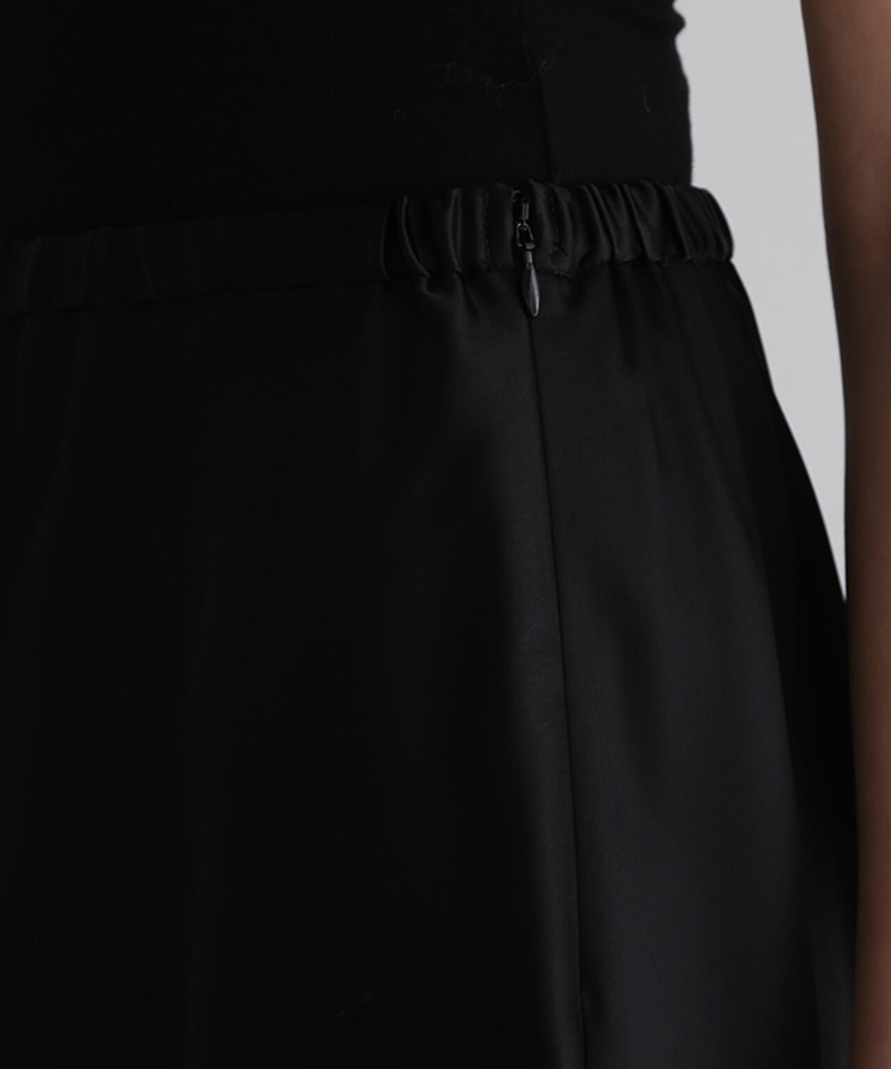 クラシックサテンスカート