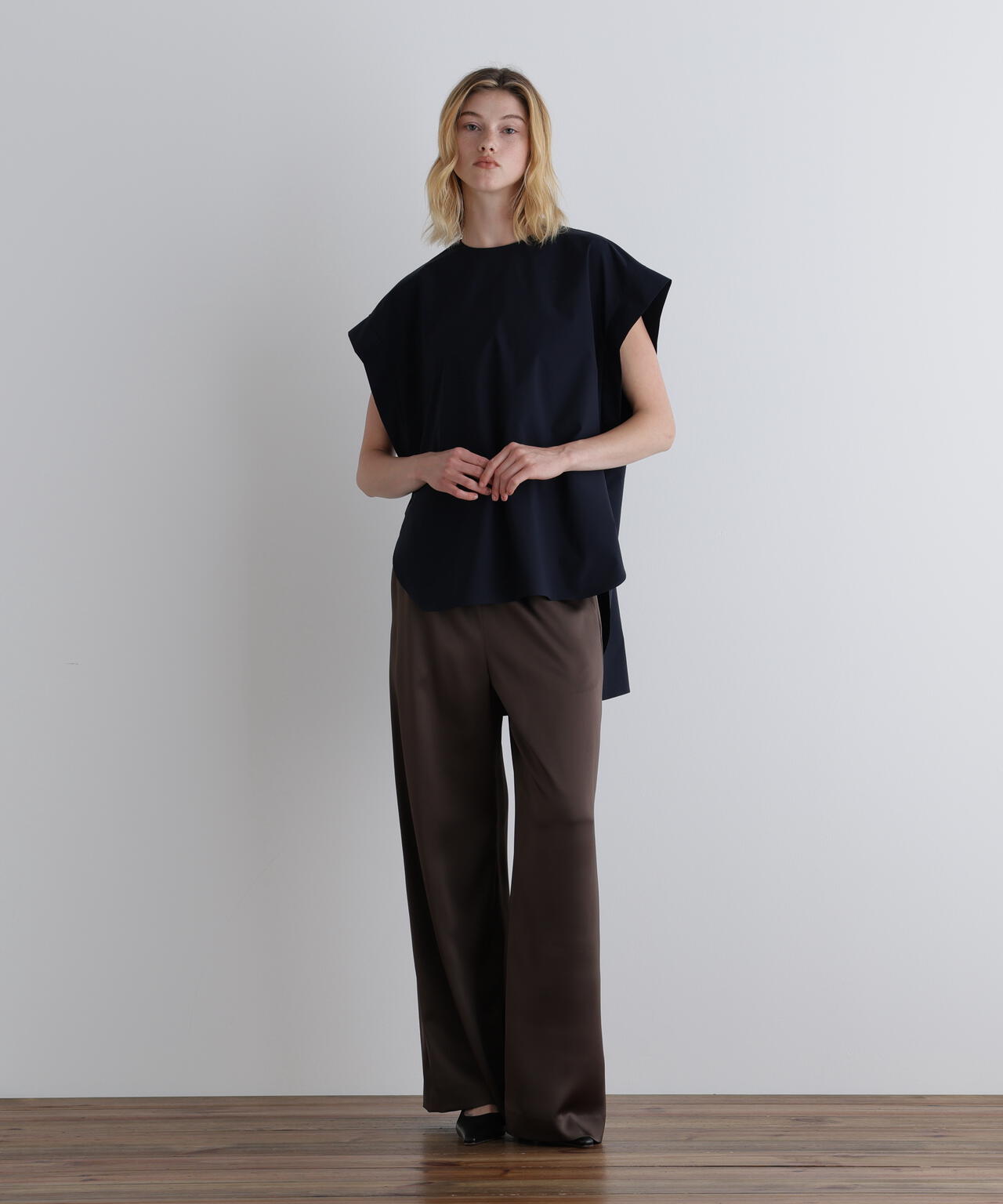 LE PHIL ルフィル ハンマー サテン ワンピース ブラック LE PHIL（ル フィル） ワンピース SOLOTEXブロードジレワンピース